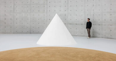 minimal bourse de commerce coll 25